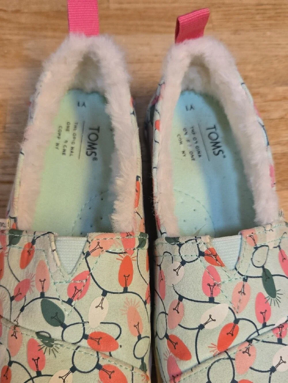 Toms Kids Light Blue String Lights Faux-Fur Slip-Ons with Pink & Red Accents